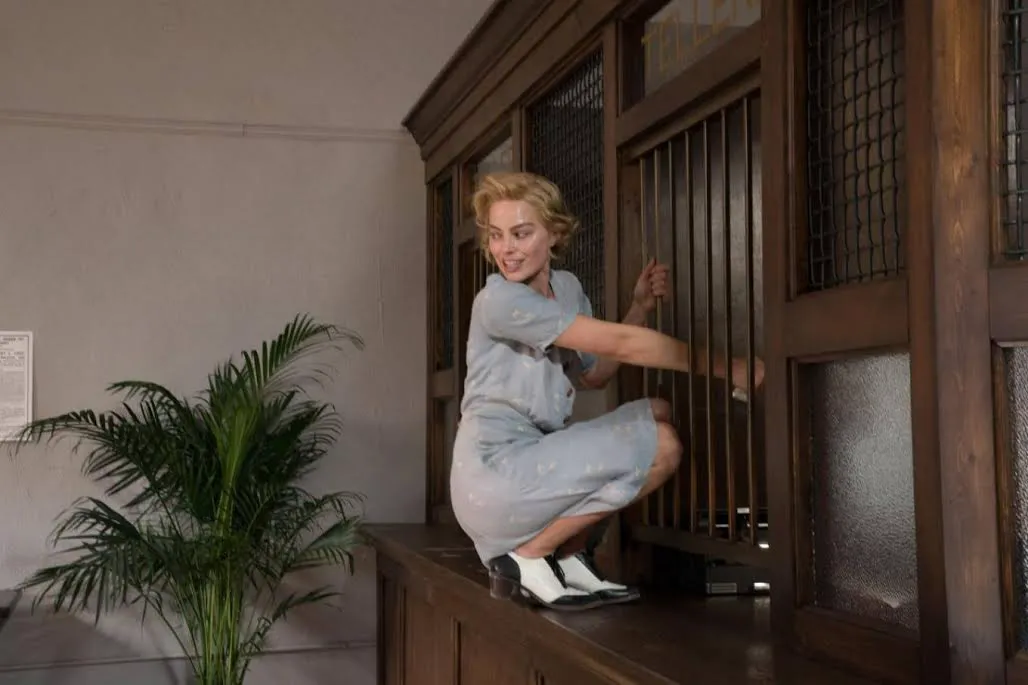 Margot Robbie as Allison Wells in 