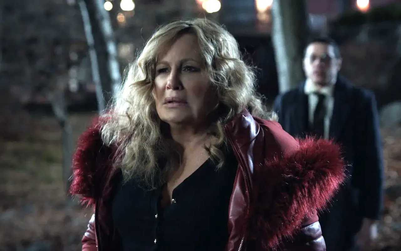 Jennifer Coolidge as Ruth in 