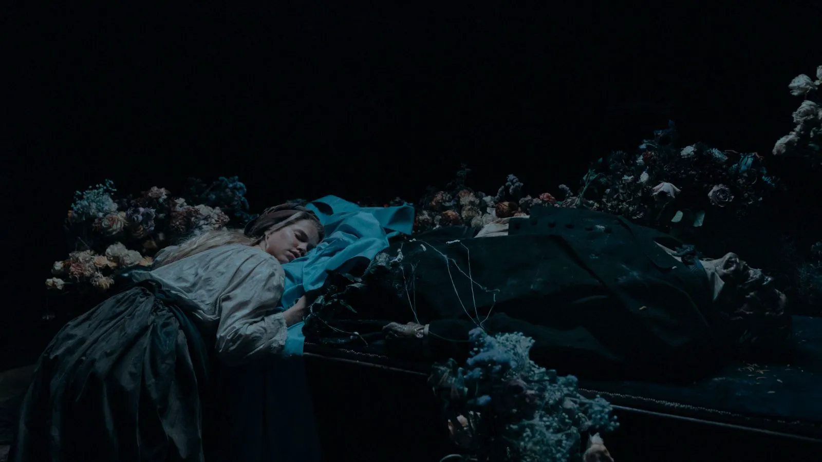 Tea Sofie Loch Næss as Agnes in 