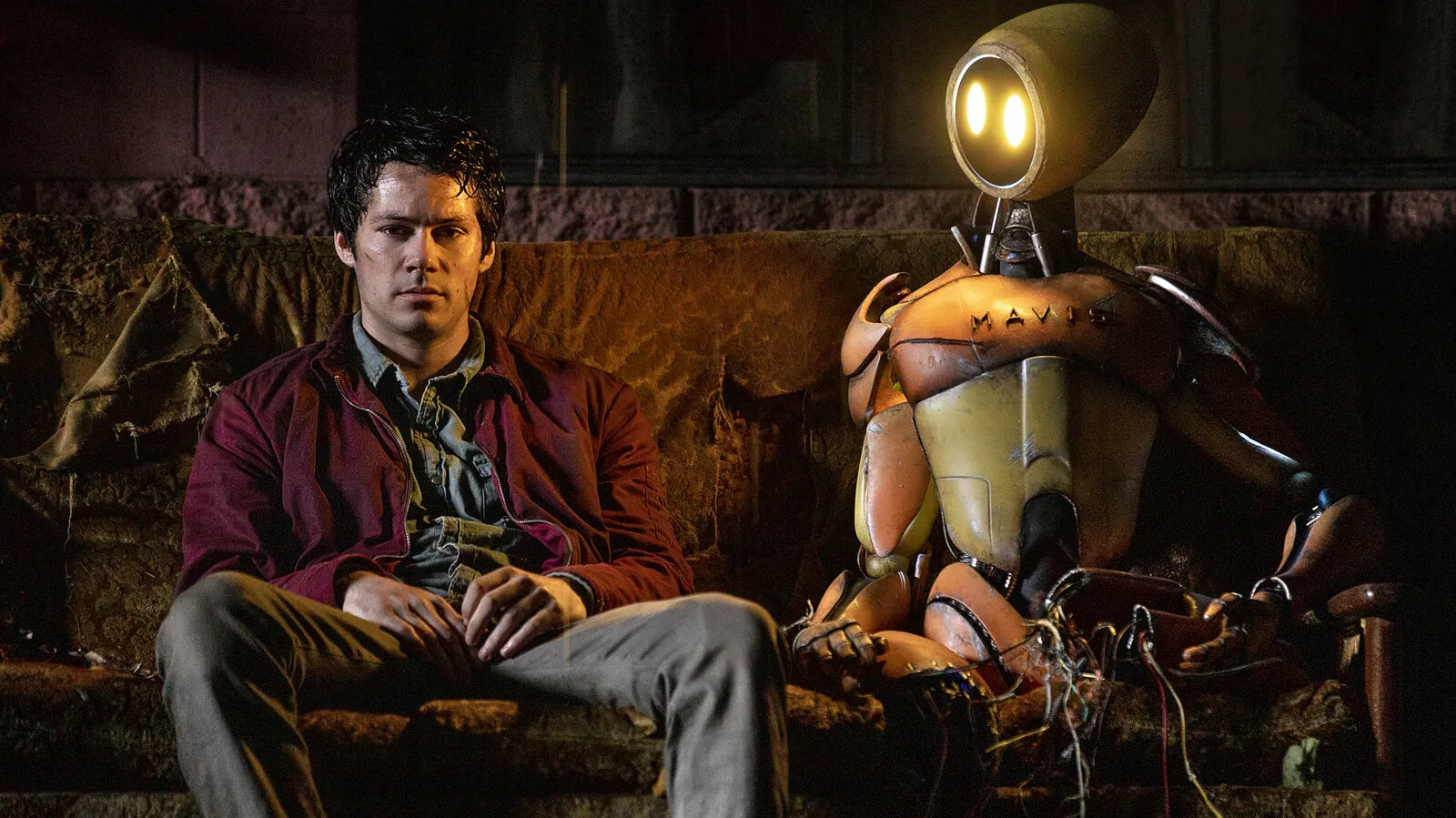 If she could decipher all thoughts like radio signals: a review of the film "Love and Monsters"