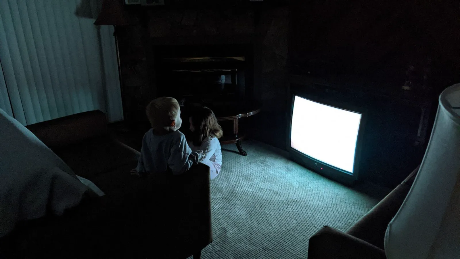 Review of "Skinamarink" - A Viral Horror Based on Childhood Nightmares