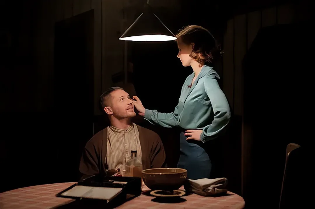 A world of ambition and family entanglements, a struggle for power, revealing the darkest aspects of human nature.