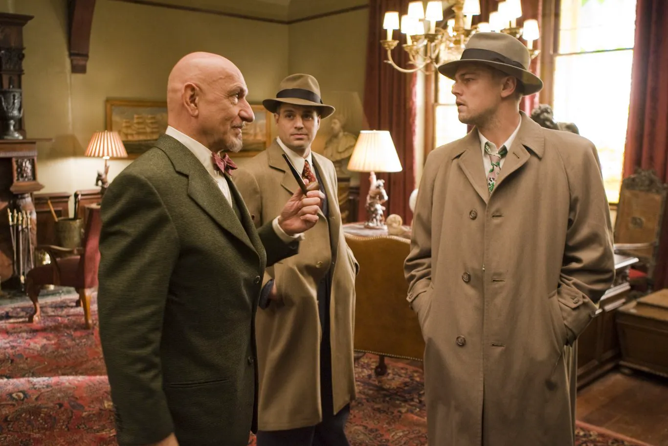 Shutter Island: A Gloomy Detective's Adventure in a Deadly Place - Film Review