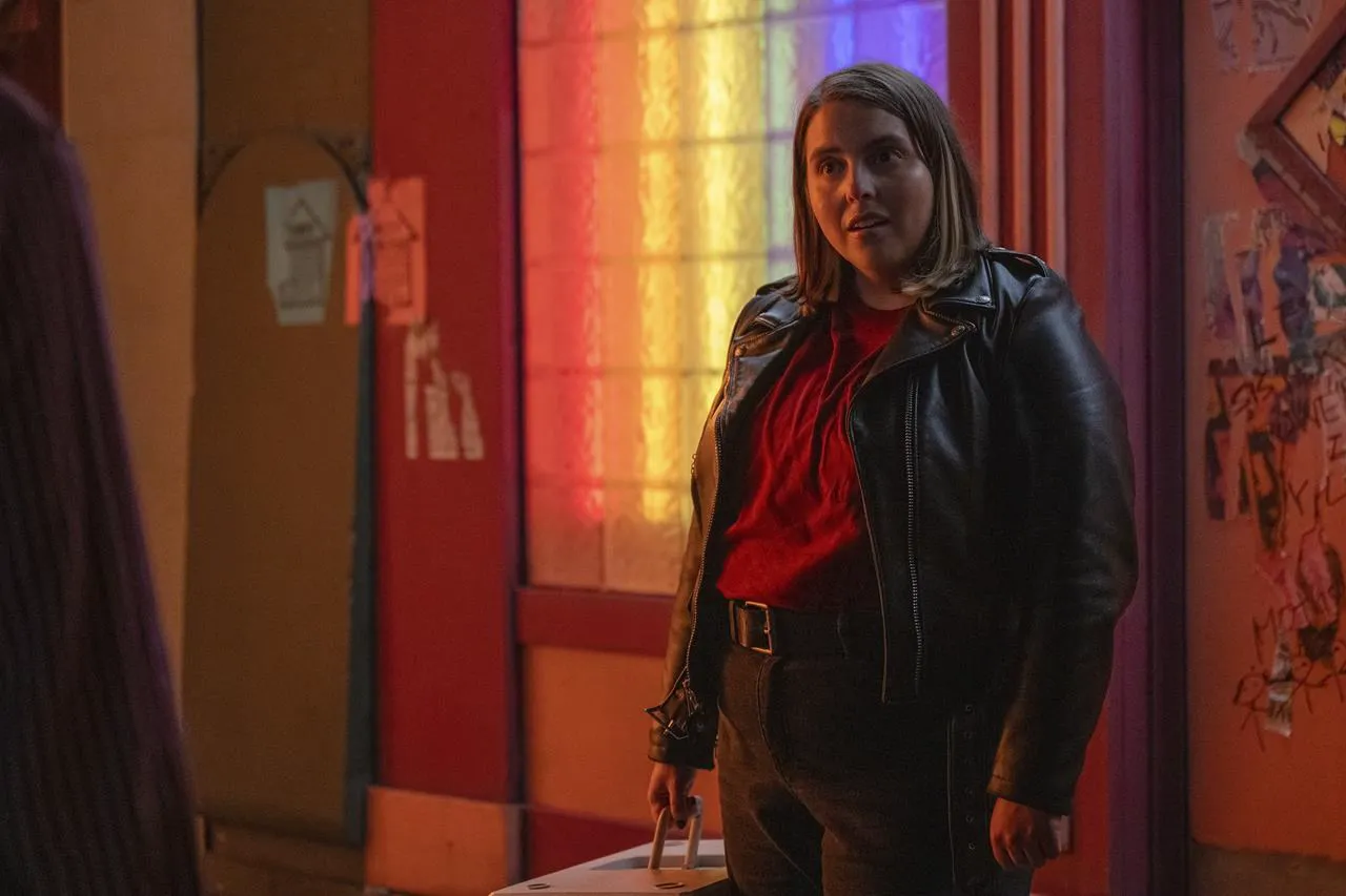 Beanie Feldstein as Sukie in a still from 