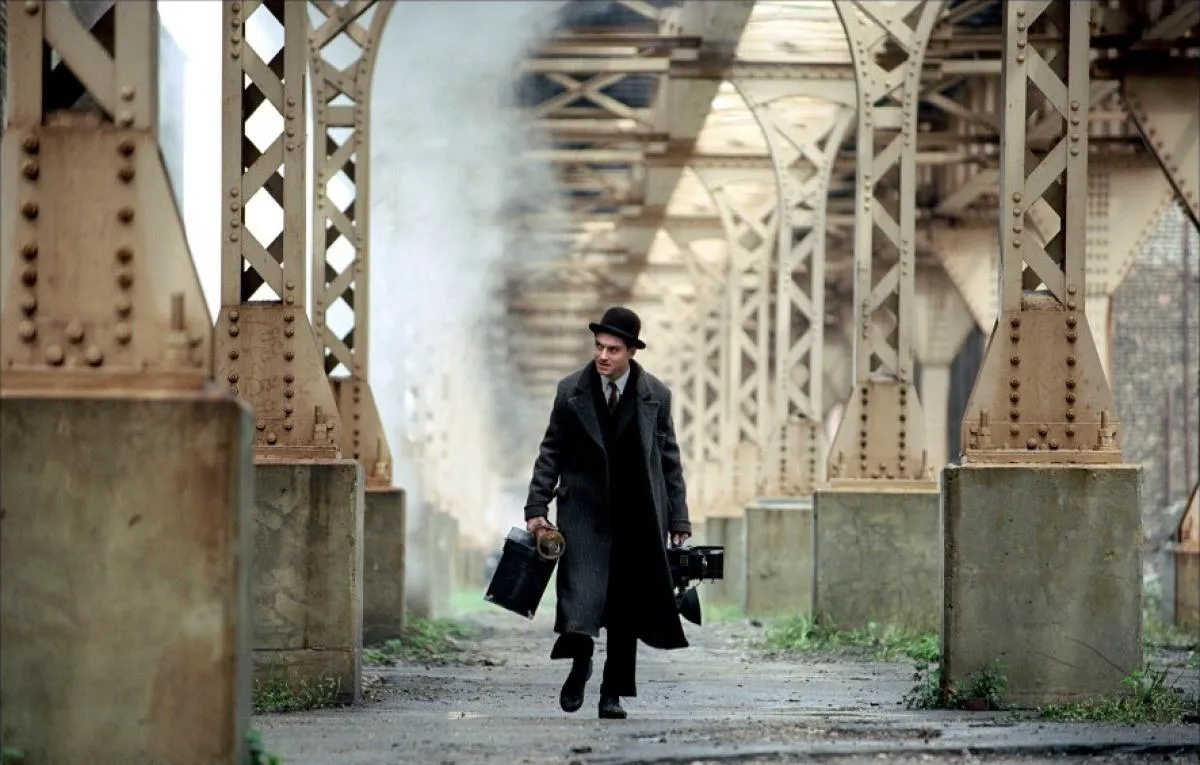Family drama with a "Tommy Gun" in hand: a review of the film "Road to Perdition"