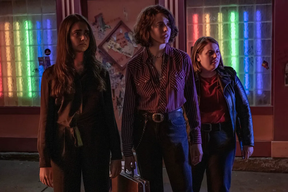 Review of "Drive-Away Dolls," Ethan Coen's criminal road movie
