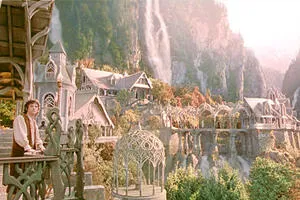 Middle-earth: Frodo in Lothlórien