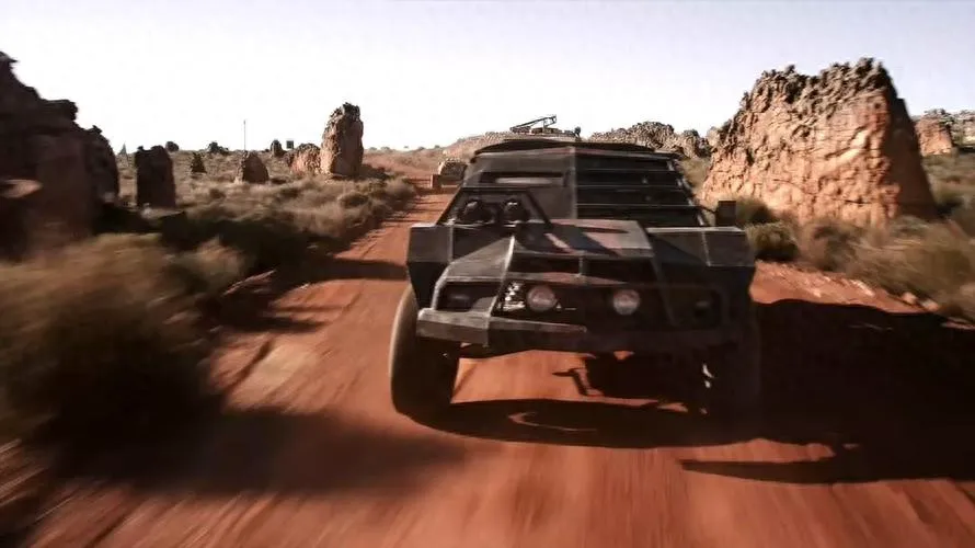Hunt fierce movies, remote beheading, and the whole process of blood and high-energy Death Race 3: Inferno